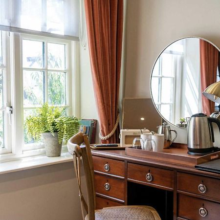 High Corner Inn Godshill  Екстериор снимка