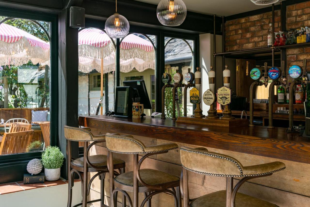 High Corner Inn Godshill  Екстериор снимка