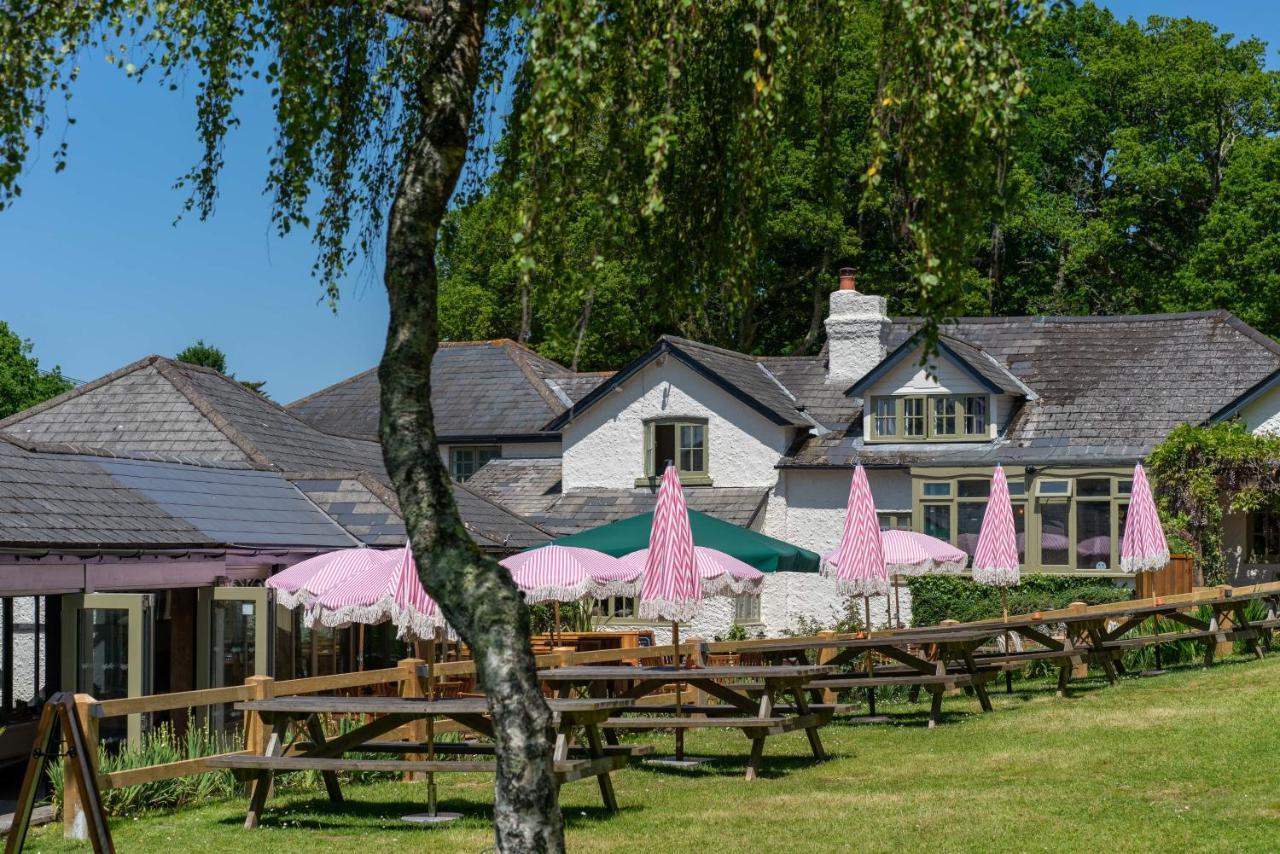 High Corner Inn Godshill  Екстериор снимка