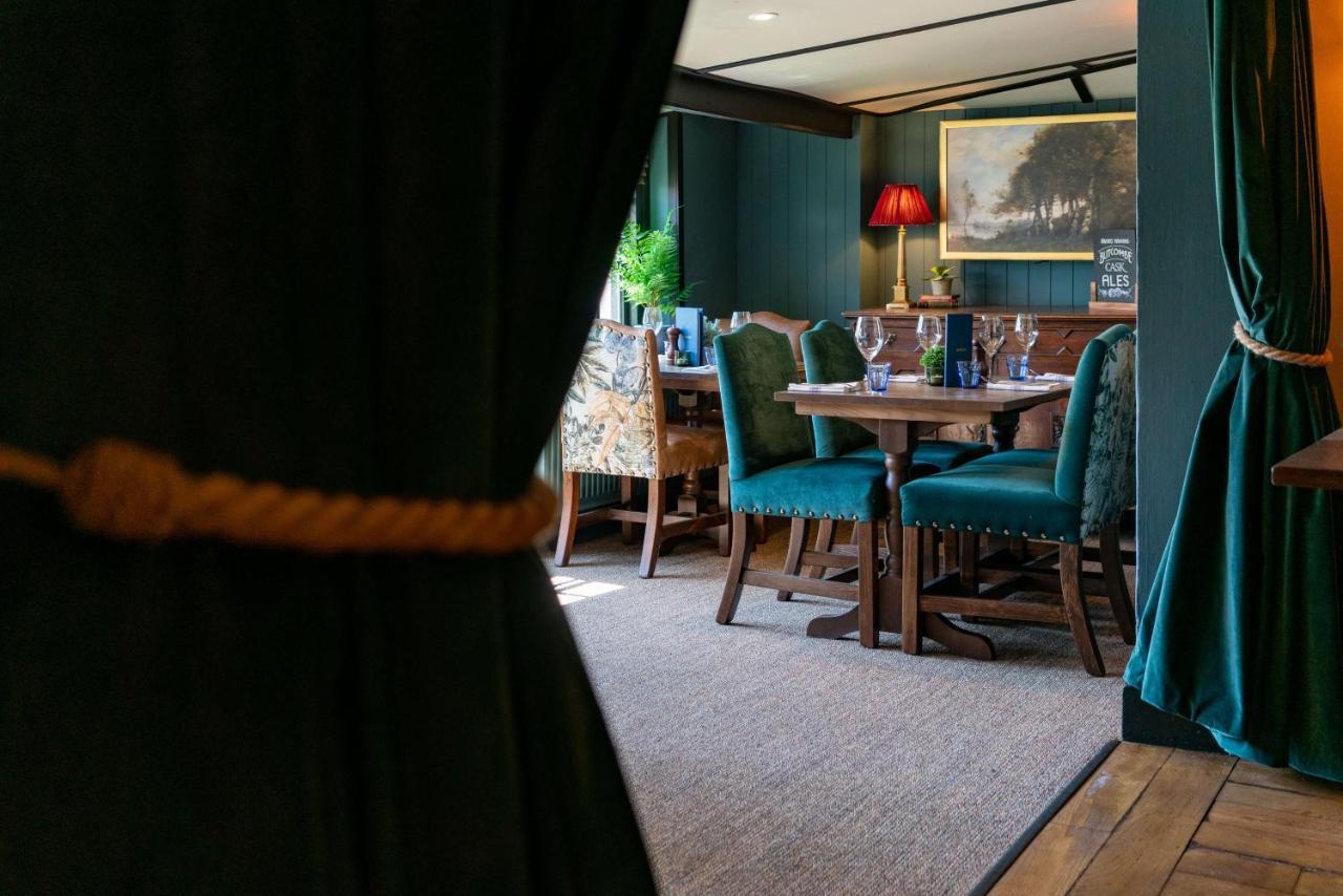 High Corner Inn Godshill  Екстериор снимка