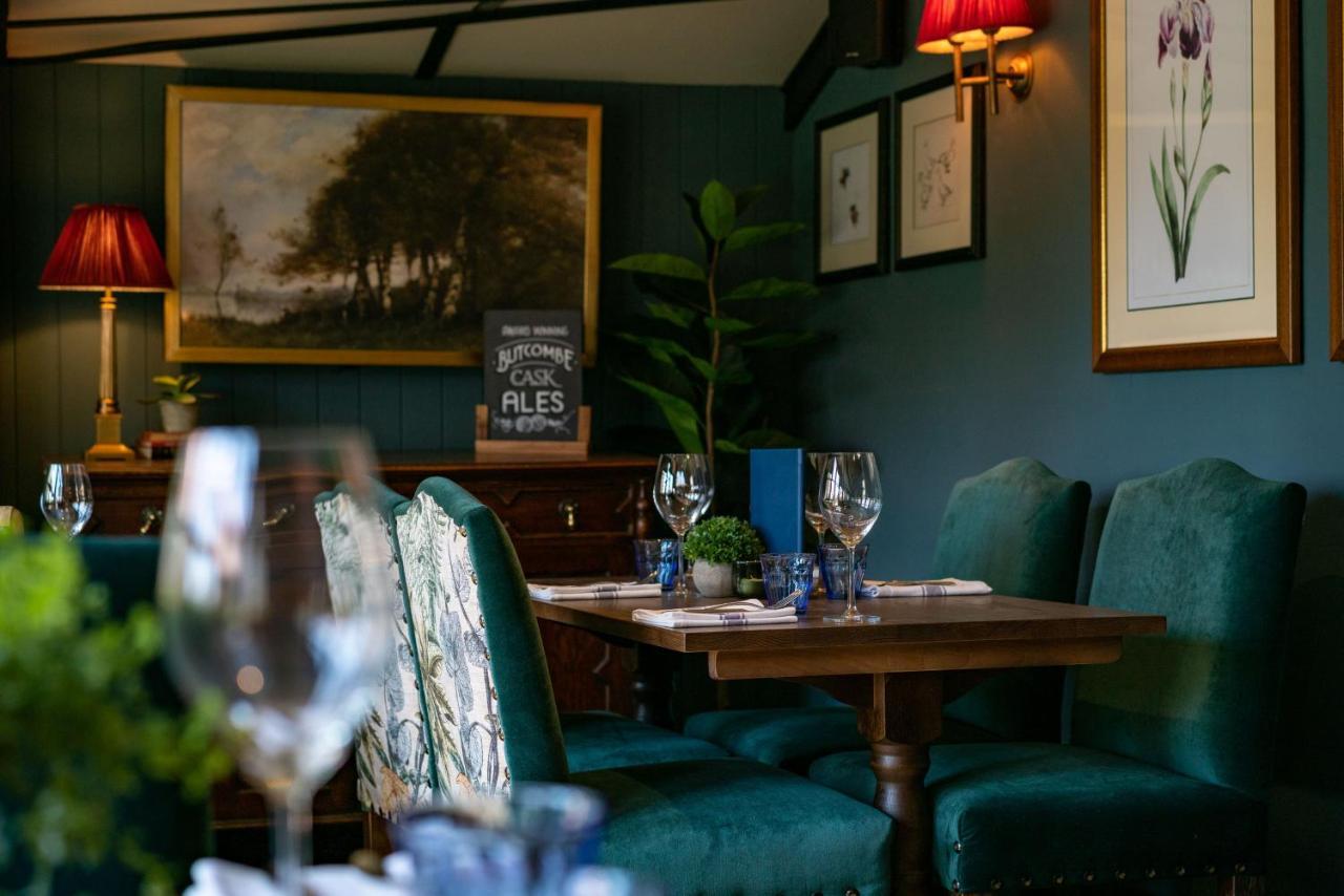 High Corner Inn Godshill  Екстериор снимка
