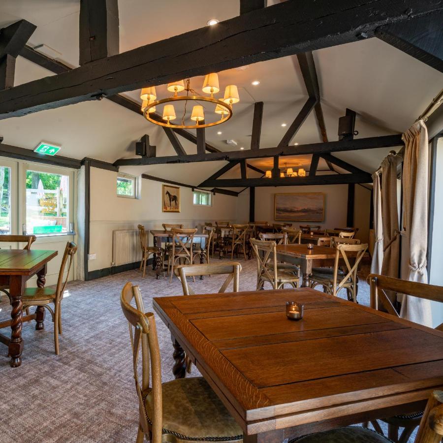 High Corner Inn Godshill  Екстериор снимка