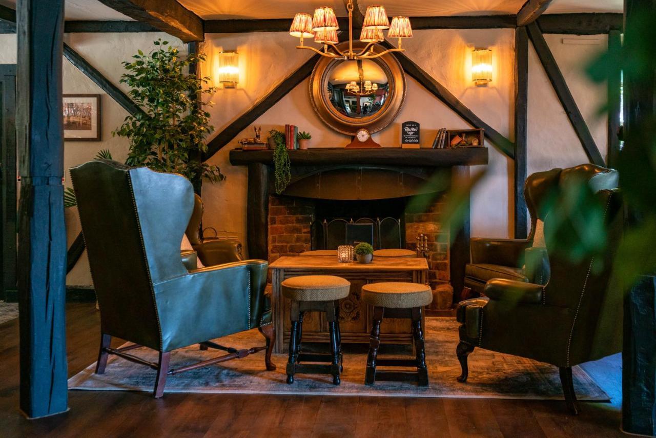 High Corner Inn Godshill  Екстериор снимка