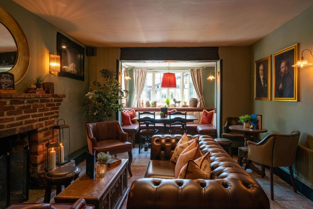 High Corner Inn Godshill  Екстериор снимка