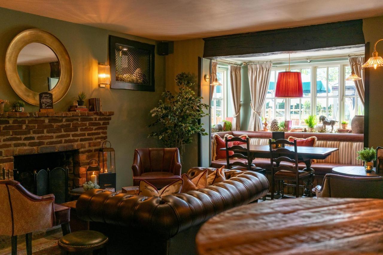High Corner Inn Godshill  Екстериор снимка