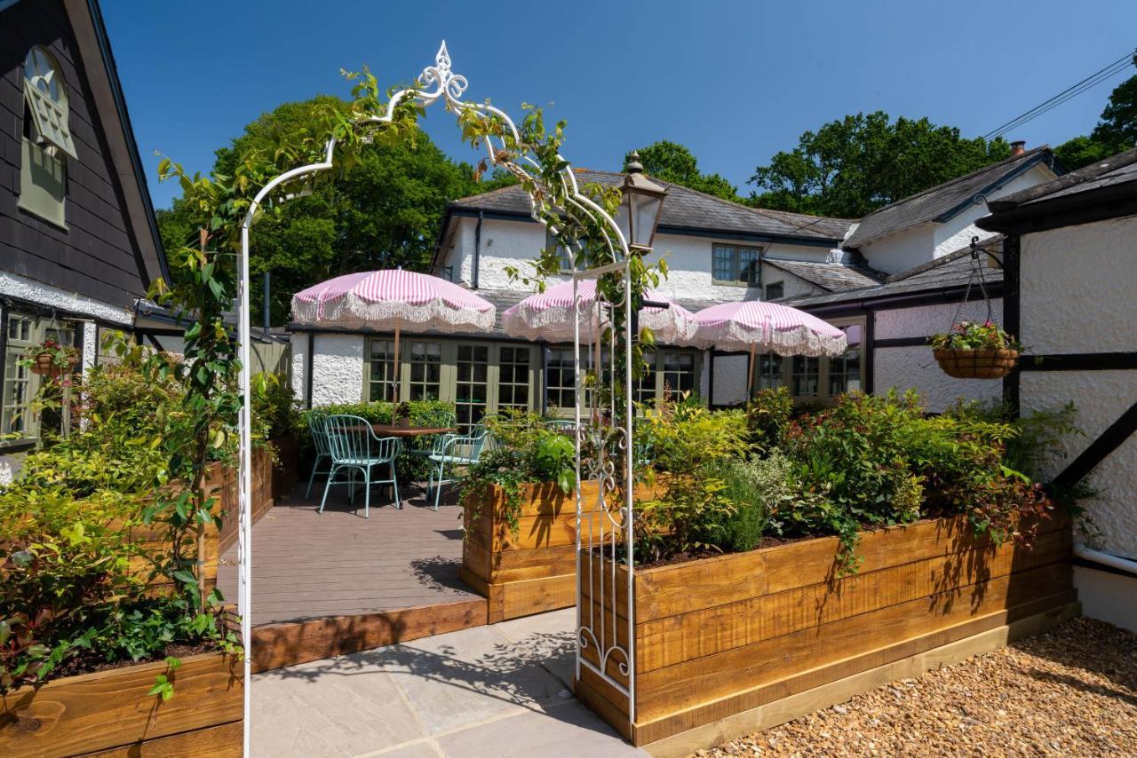 High Corner Inn Godshill  Екстериор снимка