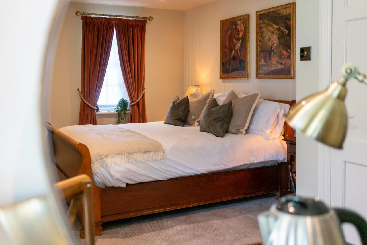 High Corner Inn Godshill  Екстериор снимка