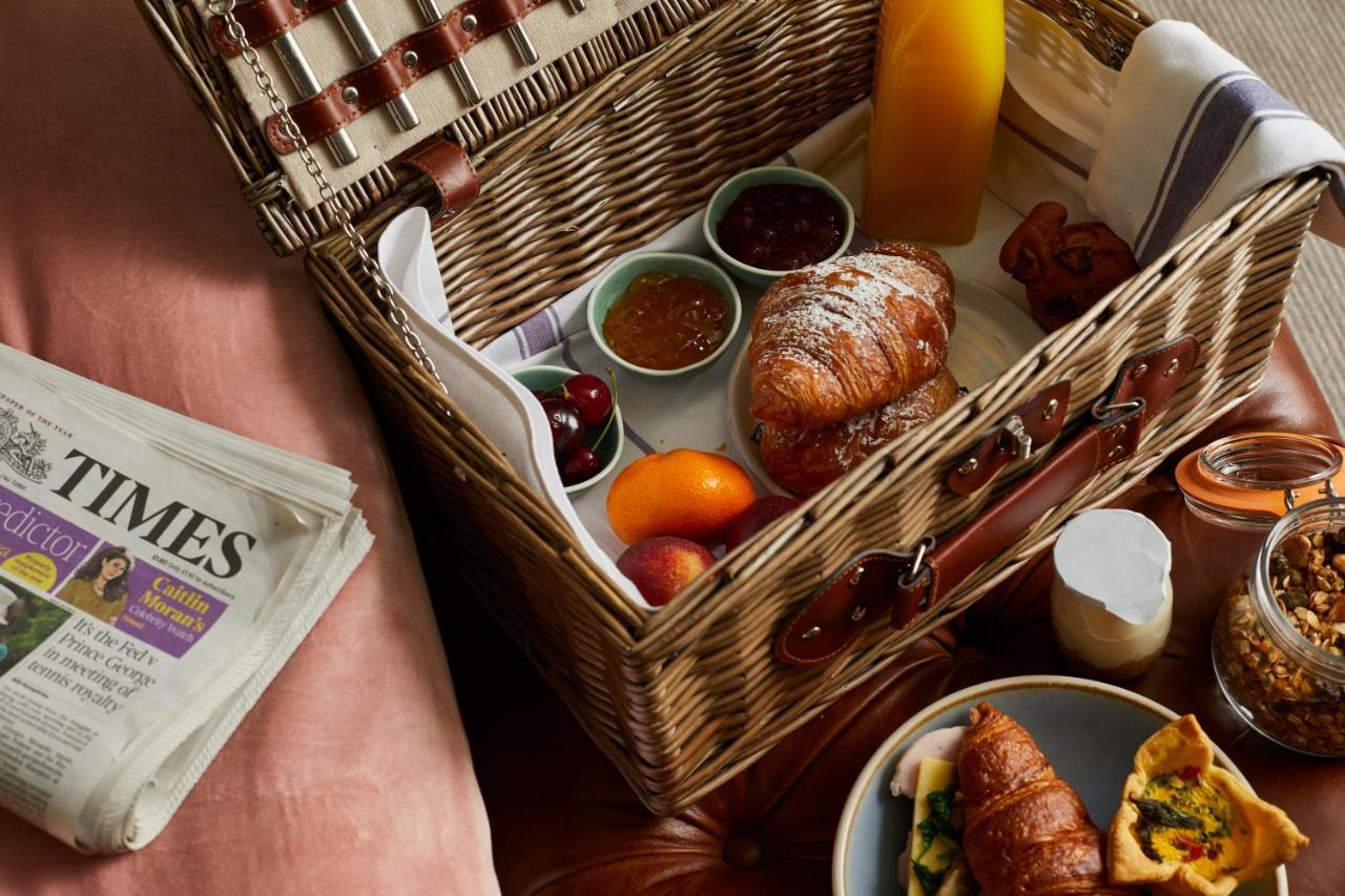 High Corner Inn Godshill  Екстериор снимка